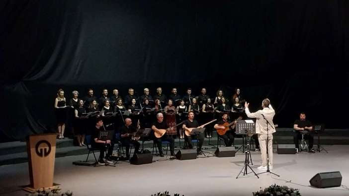 Mimar Sinan Ortaokulu'ndan sanat dolu yıl sonu konseri