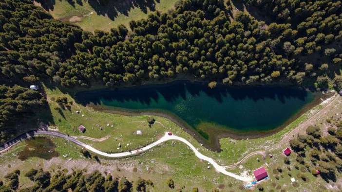 Artvin'in saklı cenneti yeniden ziyaretçilerini ağırlıyor! Balık Gölü büyülüyor