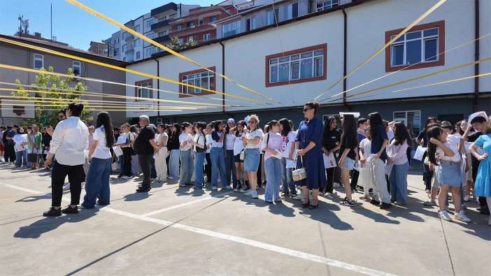 Trabzon’da 138 bin öğrenci karne heyecanı yaşadı