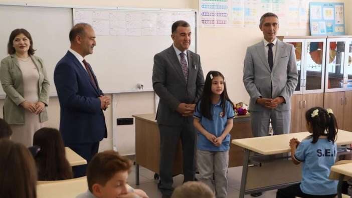 Bayburt'ta 14 bin 537 öğrenci karne sevinci yaşadı