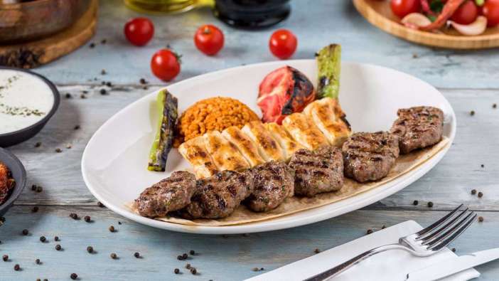 Trabzon’da yemek tarifeleri güncellendi: Köfte, pide ve ana yemek fiyatları arttı