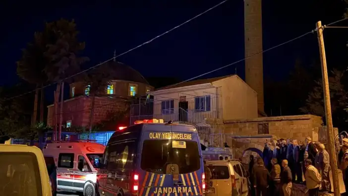 Yatsı namazı öncesi dehşet! Camide 2 kişi bıçaklanarak öldürüldü