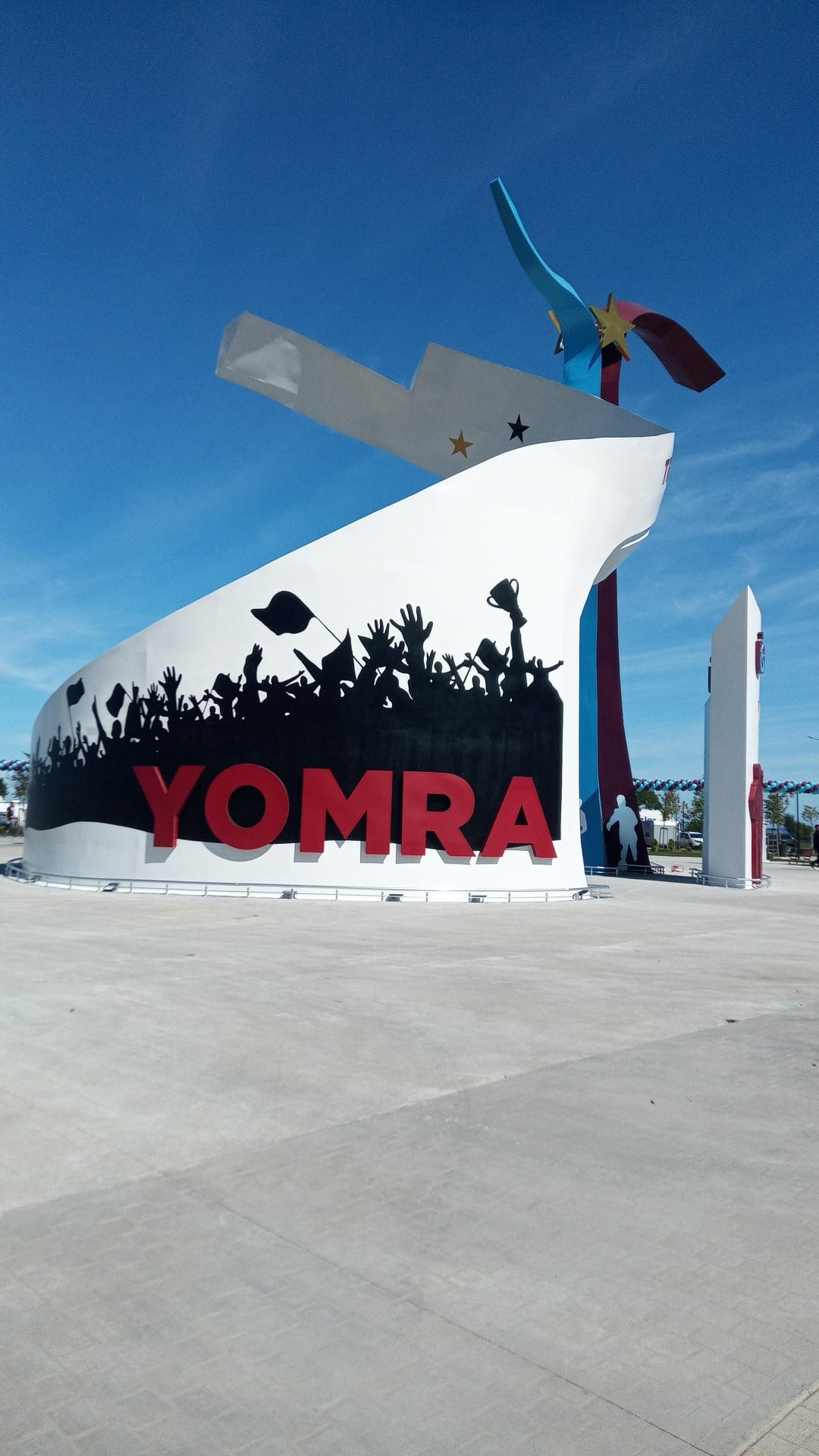 Trabzonspor'un Şampiyonluk Anıtı açıldı! Dikkat çeken yıldız detayı...