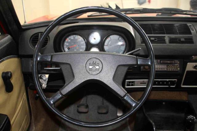 Türkiye'de tek olan aracına gelen tüm teklifleri reddediyor