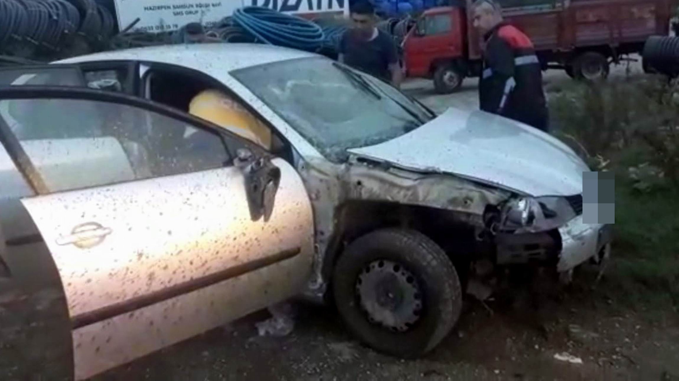 Samsun'da kaza! Trabzon plakalı kamyona çarptı