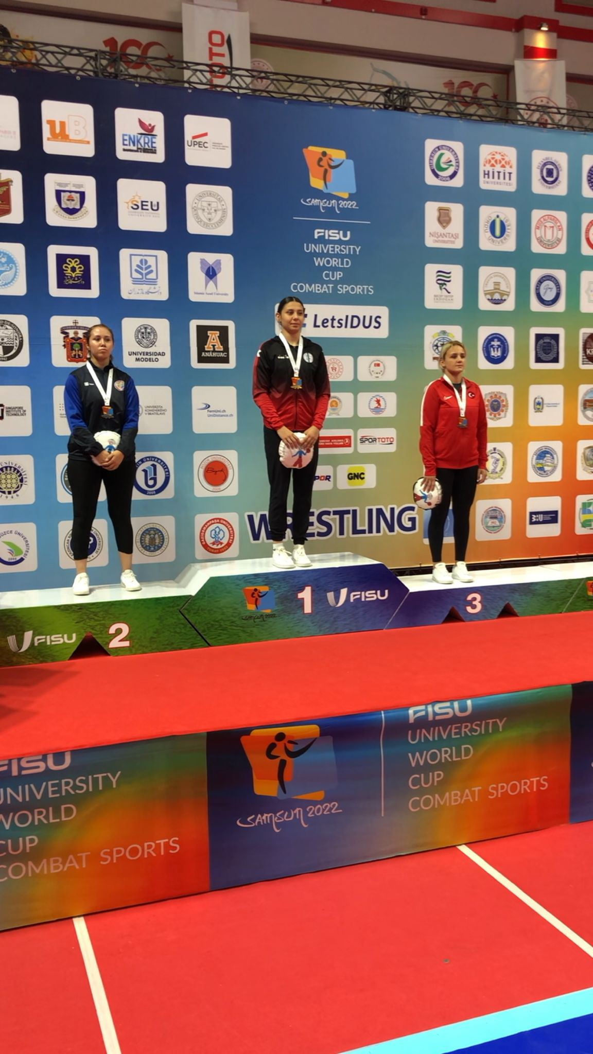 Trabzon’dan güreşte Dünya üçüncülüğü!