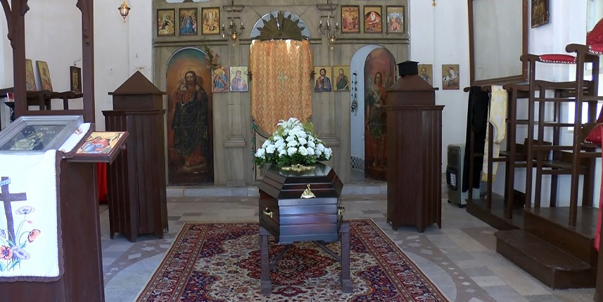 Ölümünden 14 yıl sonra toprağa verildi