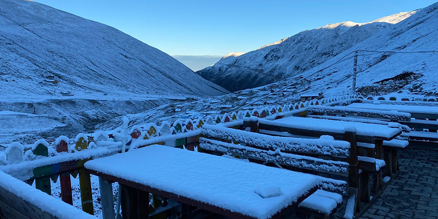 Trabzon'da güneş açtı, karlı zirveler ortaya çıktı