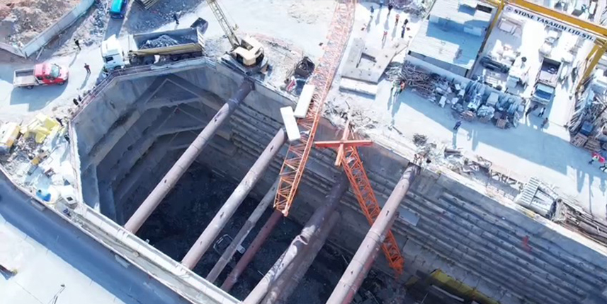 Metro inşaatında vinç devrildi! 2 ölü 1 yaralı