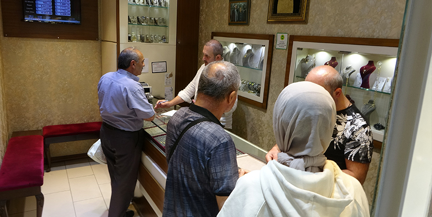 Trabzon'da kuyumcular pandemiden sonra en iyi sezonu geçirdi