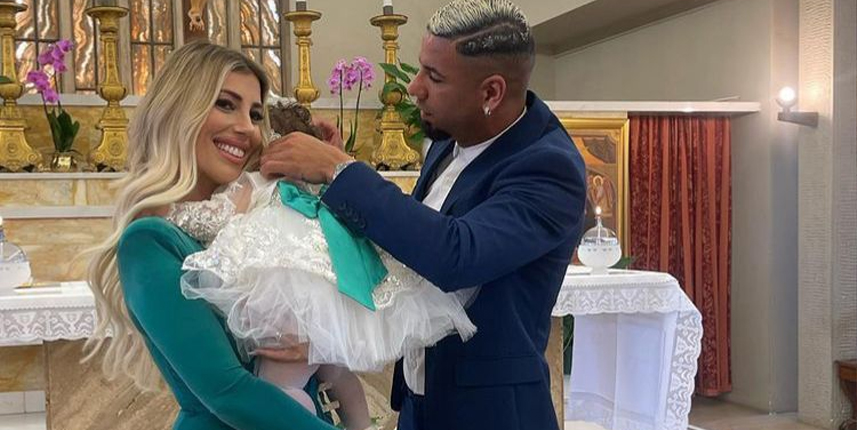 Trabzonspor'un yıldızı Peres, kızının vaftiz törenine katıldı