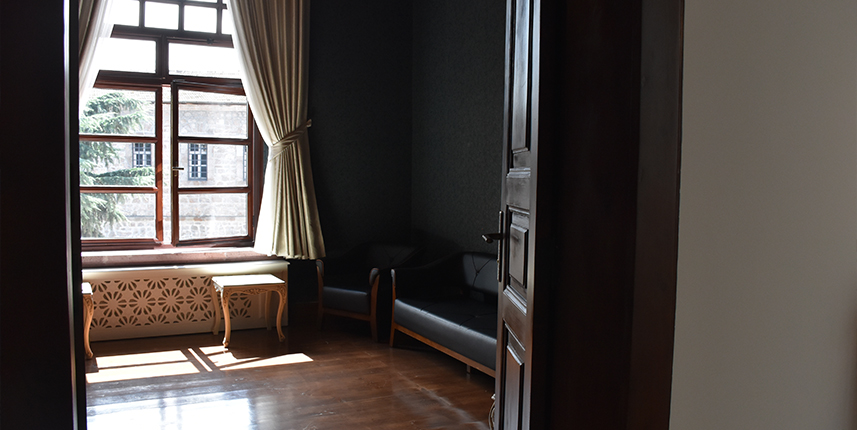 Trabzon'da tarihi bina valilik olarak hizmete açıldı