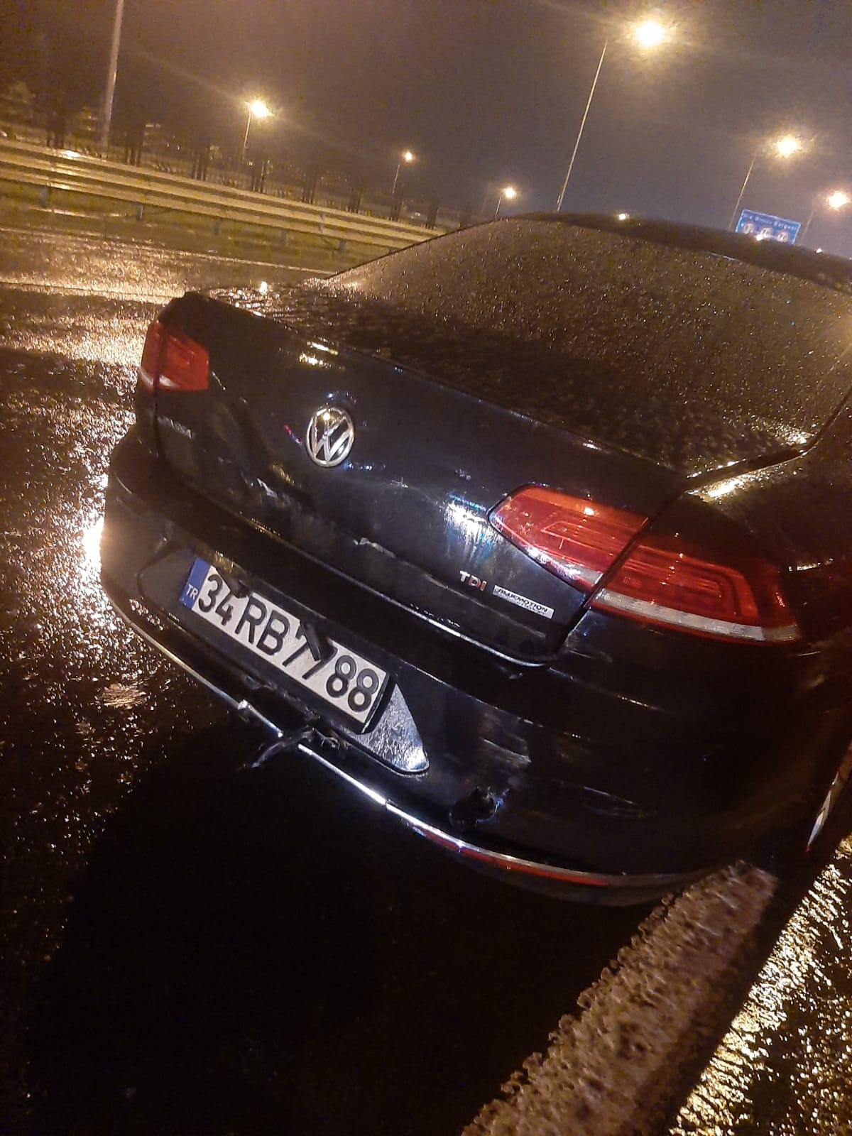 Salih Cora trafik kazası geçirdi!