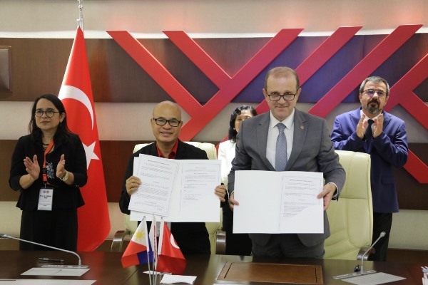 WhatsApp Image 2022-09-22 at 10.01.35KTÜ, Filipinler’den 7 Üniversite ile Protokol İmzaladı