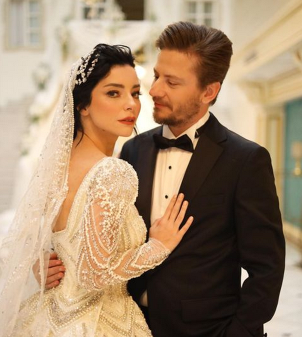 Merve Boluğur ile Mert Aydın evlendi