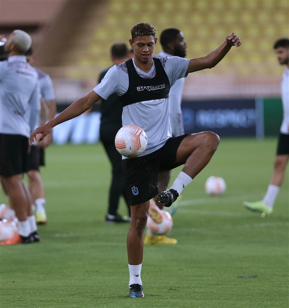 AA-20221005-29077881-29077872-MONACOTRABZONSPOR_MACINA_DOGRU