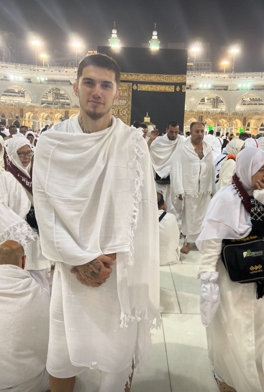 Eski Trabzonsporlu oyuncu golünü attı umreye gitti!