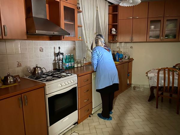 Trabzon'da evde bakım ekibinden sürpriz! Gözyaşlarına boğuldu 