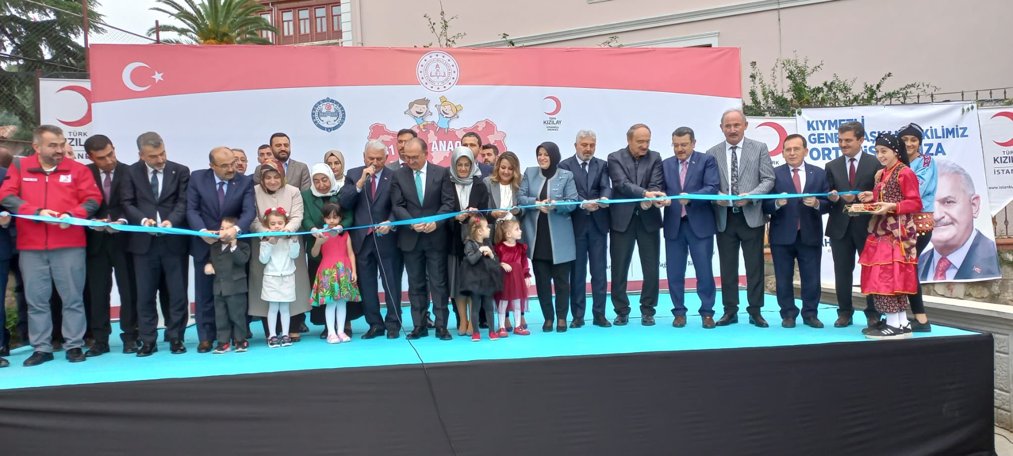 Binali Yıldırım Trabzon'da Fatma Tuna Anaokulunu açtı