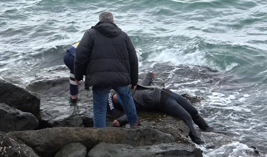 Mektuba ölüm tarihini yazıp kayalıkların üstüne çıktı