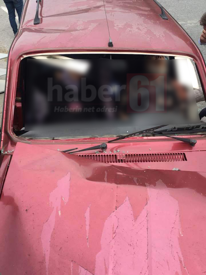 Trabzon’da otomobil istinat duvarına çarptı