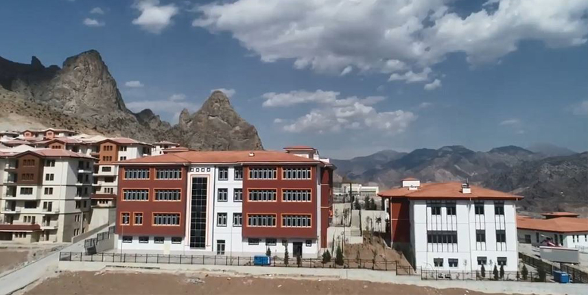 Yeni Yusufeli’nde eğitim öğretim için okullar hazır hale getiriliyor