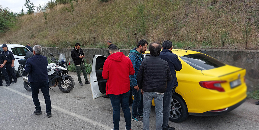 Taksiye yolcu olarak bindi! Silah zoruyla gasp etti