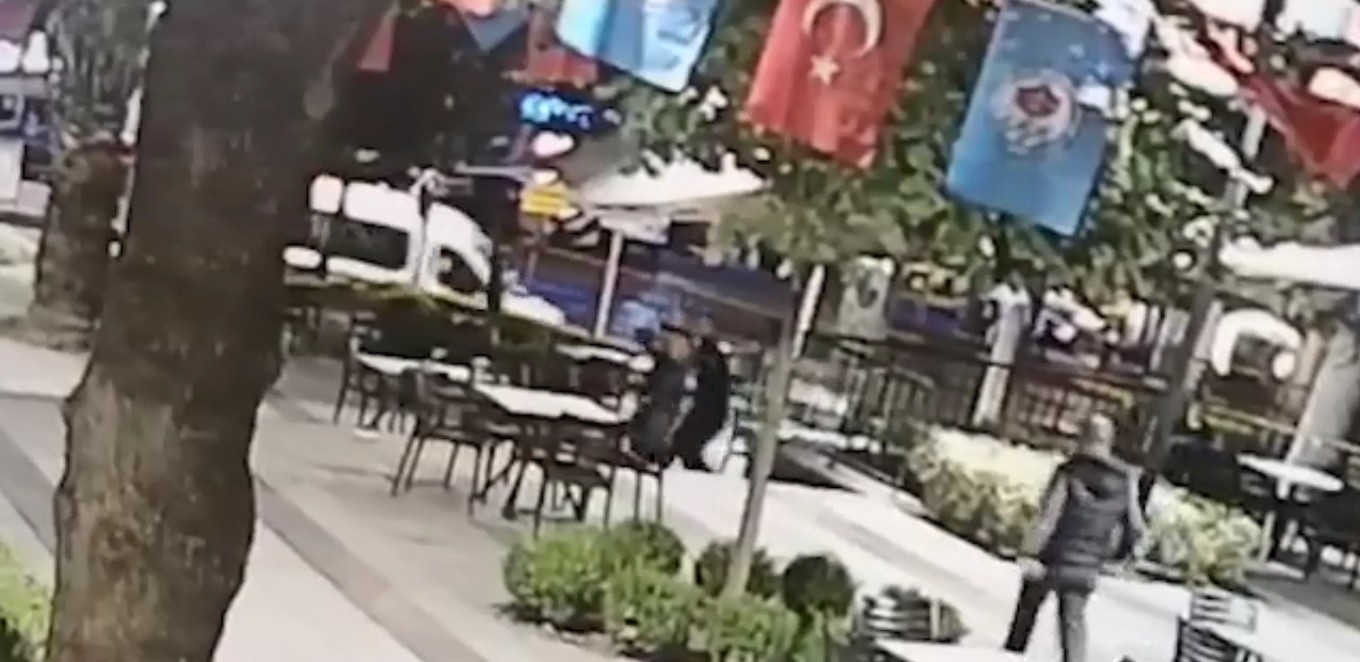 Trabzon'da alkollü şahıs yaptığıyla polisi alarma geçirdi