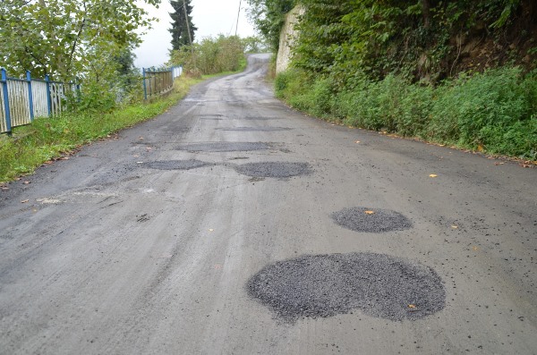 Trabzon'da Şanlı-Pınarlı yolu hizmet bekliyor