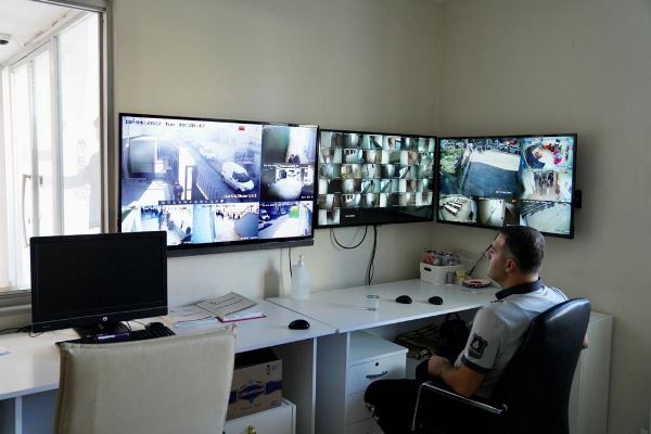 Ekrem İmamoğlu’ndan İBB Yurdu’nda kalan gençlere: “Sizden güç almak istiyoruz”