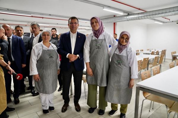 WhatsApp Image 2022-10-04 at 12.54.38Ekrem İmamoğlu’ndan İBB Yurdu’nda kalan gençlere: “Sizden güç almak istiyoruz”