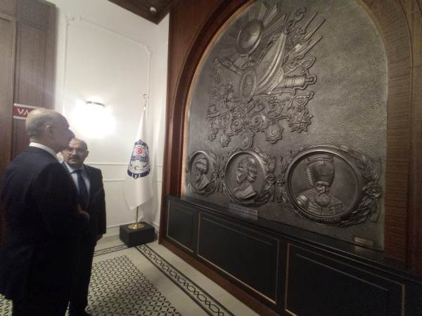 Bakan Karaismailoğlu: “Trabzon’da 20’nin üzerinde devam eden yol projesi var”