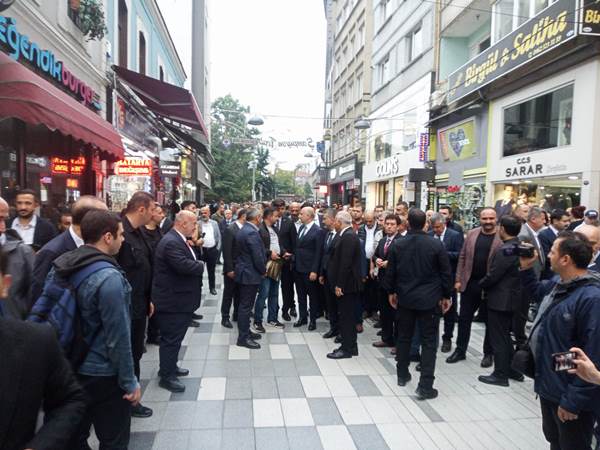 Bakan Karaismailoğlu: “Trabzon’da 20’nin üzerinde devam eden yol projesi var”