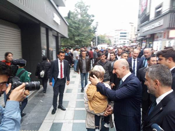 Bakan Karaismailoğlu: “Trabzon’da 20’nin üzerinde devam eden yol projesi var”