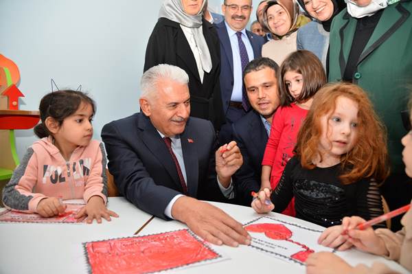 Binali Yıldırım Trabzon'da Fatma Tuna Anaokulunu açtı