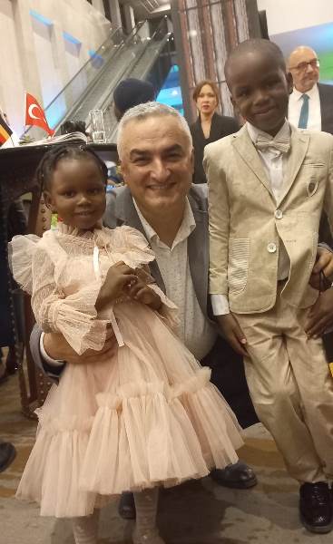 Türkiye Uganda kardeşliği pekişti