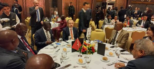 Türkiye Uganda kardeşliği pekişti