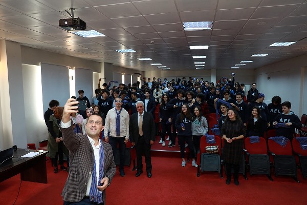 Osman Nuri Ekim: “Gücümüzü ve azmimizi gençlerden alıyoruz”