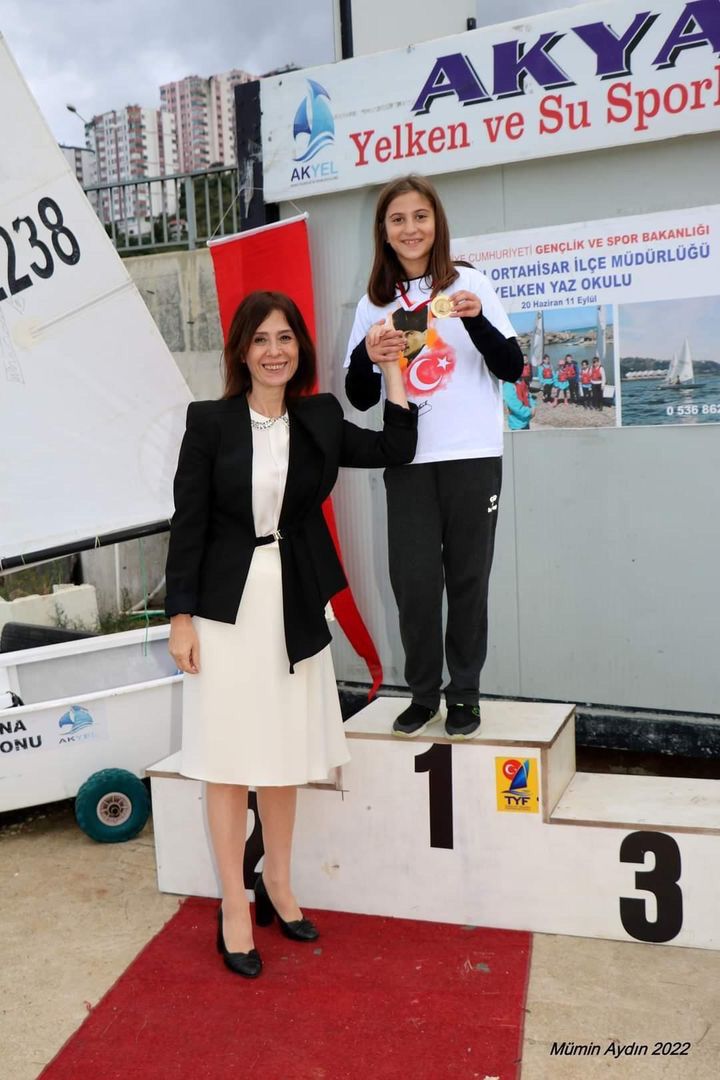 Berrin Erkuloğlu 29 Ekim'de ödül törenine katıldı