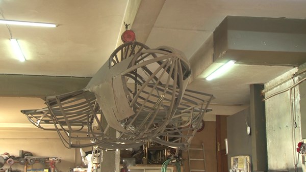 İstanbul'da 'kinetik heykel ustası'ndan 3 metrelik dev silah heykeli