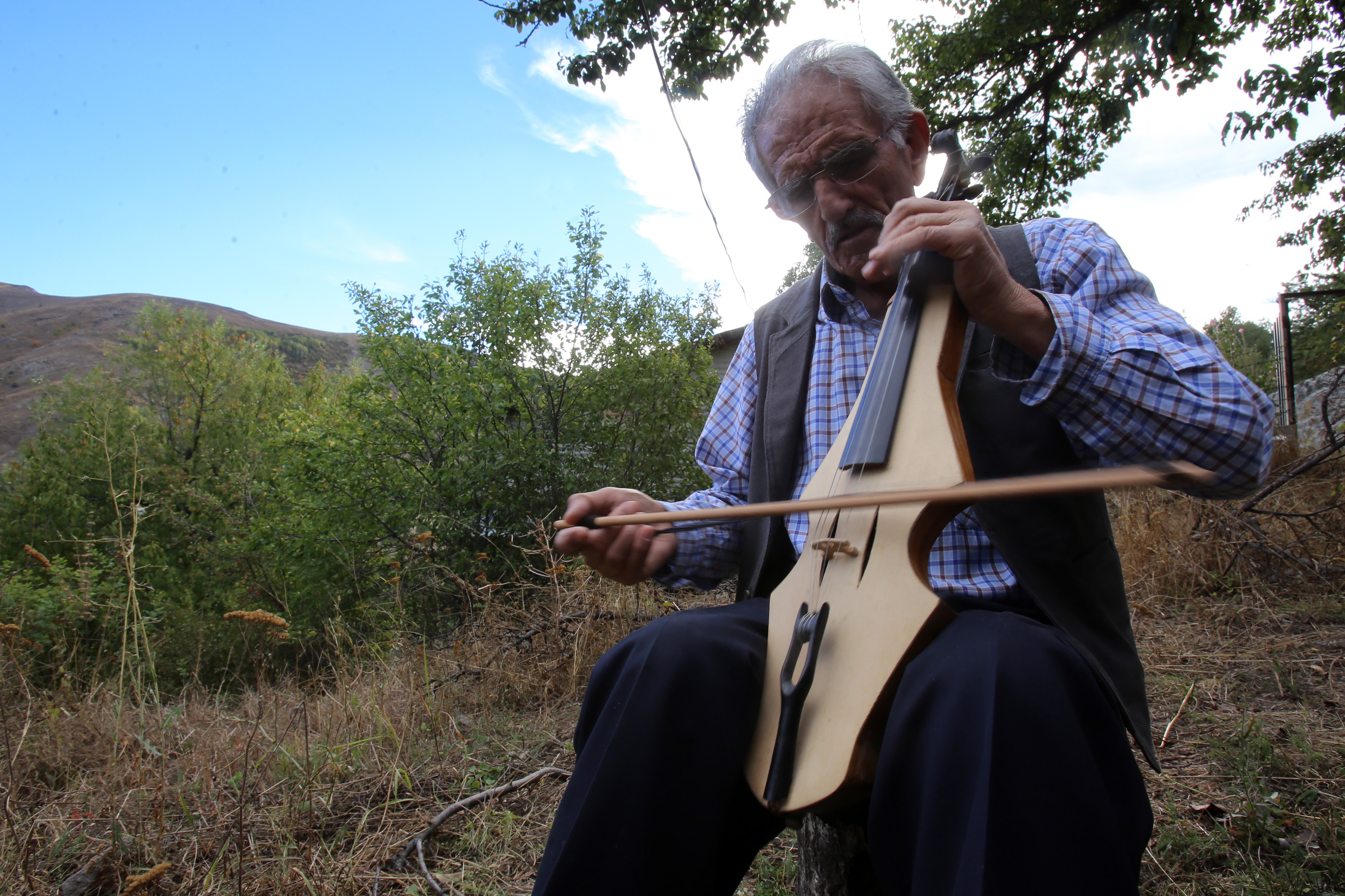 84 yaşında on parmağında on marifet 