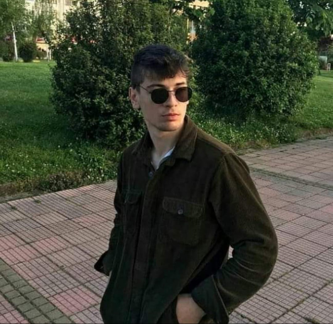 Trabzon'da milli sporcunun kullandığı otomobil tırın altına girdi! 1 kişi hayatını kaybetti