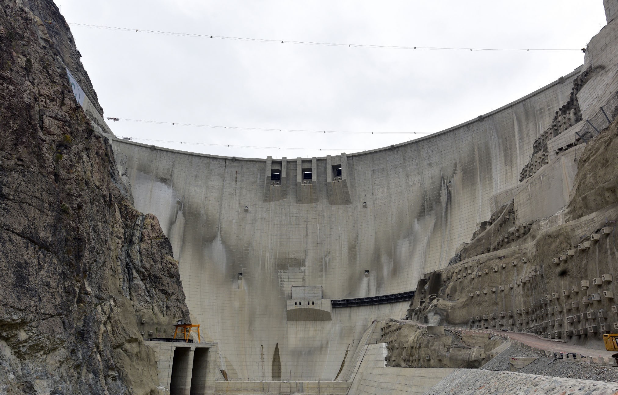 Yusufeli Barajı'nın su tutacağı tarih belli oldu
