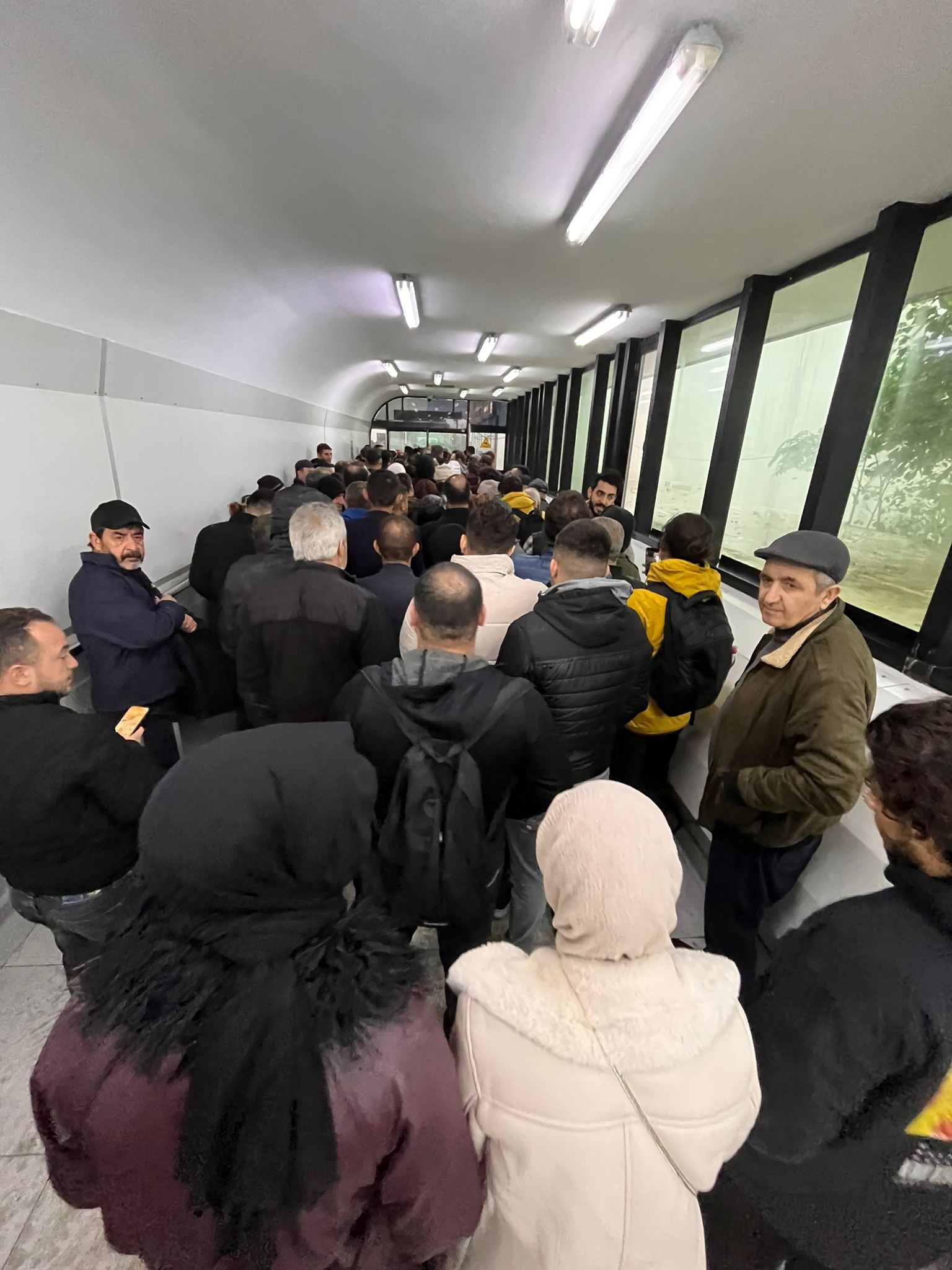 Türkiye-Gürcistan arasında Iphone turizmi! Sarp Sınır Kapısı'na akın ettiler