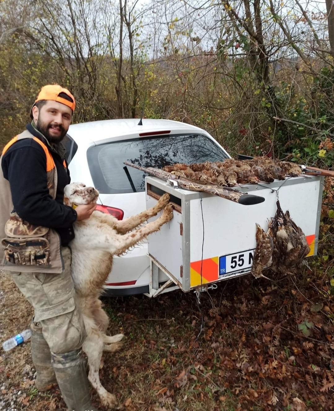  Köpeğin patisinin tetiğe dokunması sonucu vurularak ölen avcı toprağa verildi