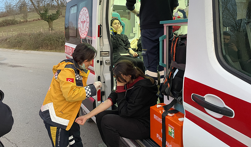 Yolcu otobüsü devrildi! Yaralılar var