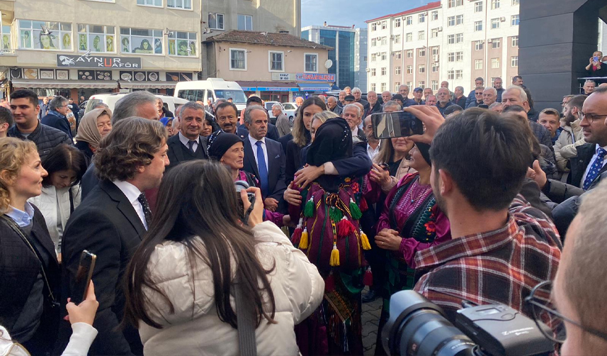 Dilek İmamoğlu, Beşikdüzü’nden önemli mesajlar verdi