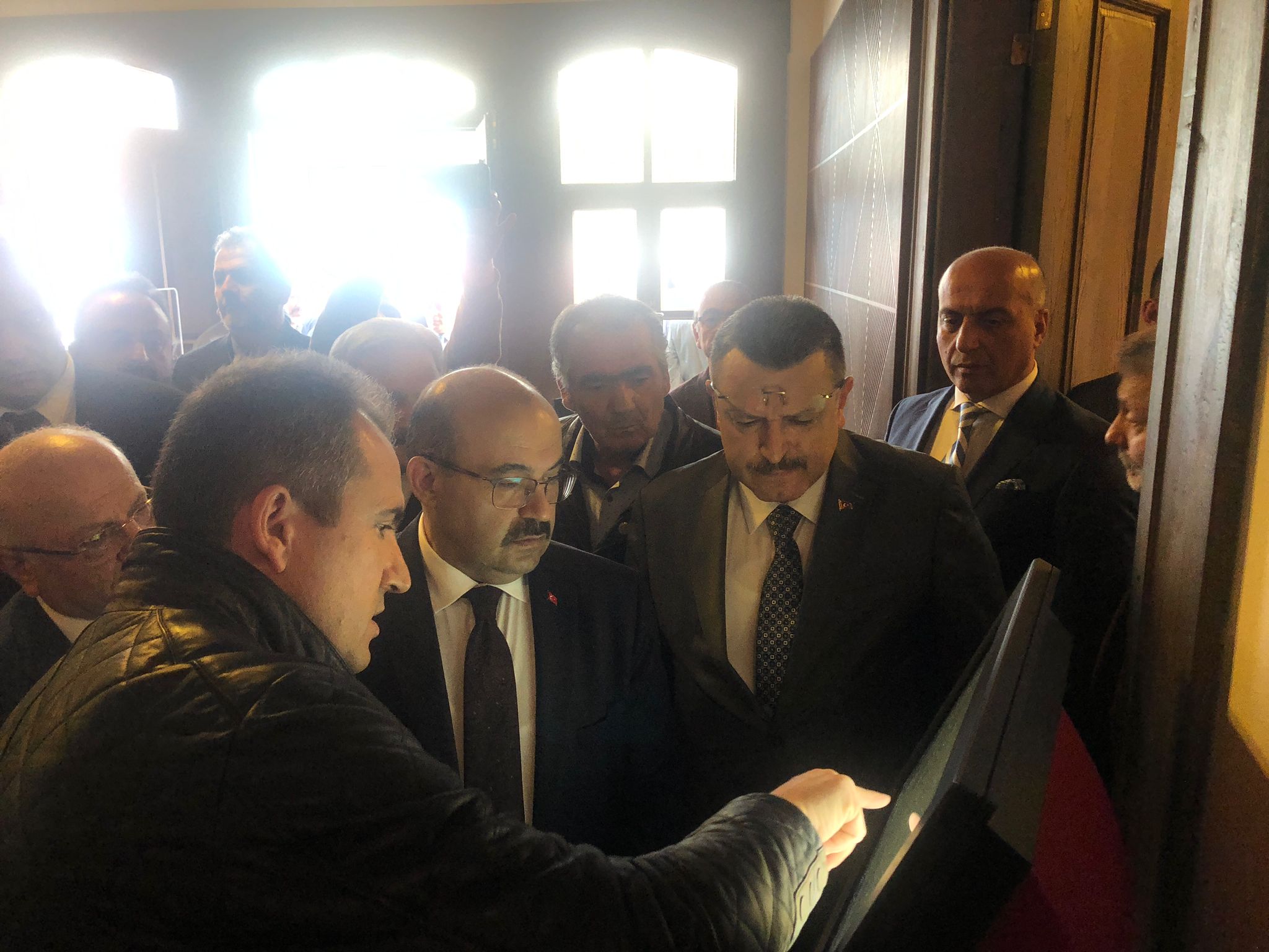  Karadeniz'in ilk dijital kütüphanesi Trabzon'da açıldı!