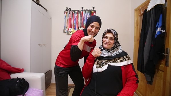 'Erkek sporu yapamazsın' diyenlere inat 5 kez  dünya şampiyonu oldu