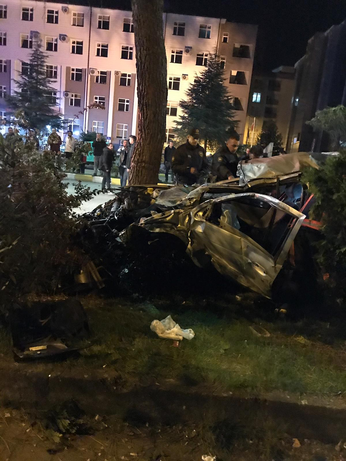 Trabzon'da trafik kazası! 1'i ağır 3 yaralı